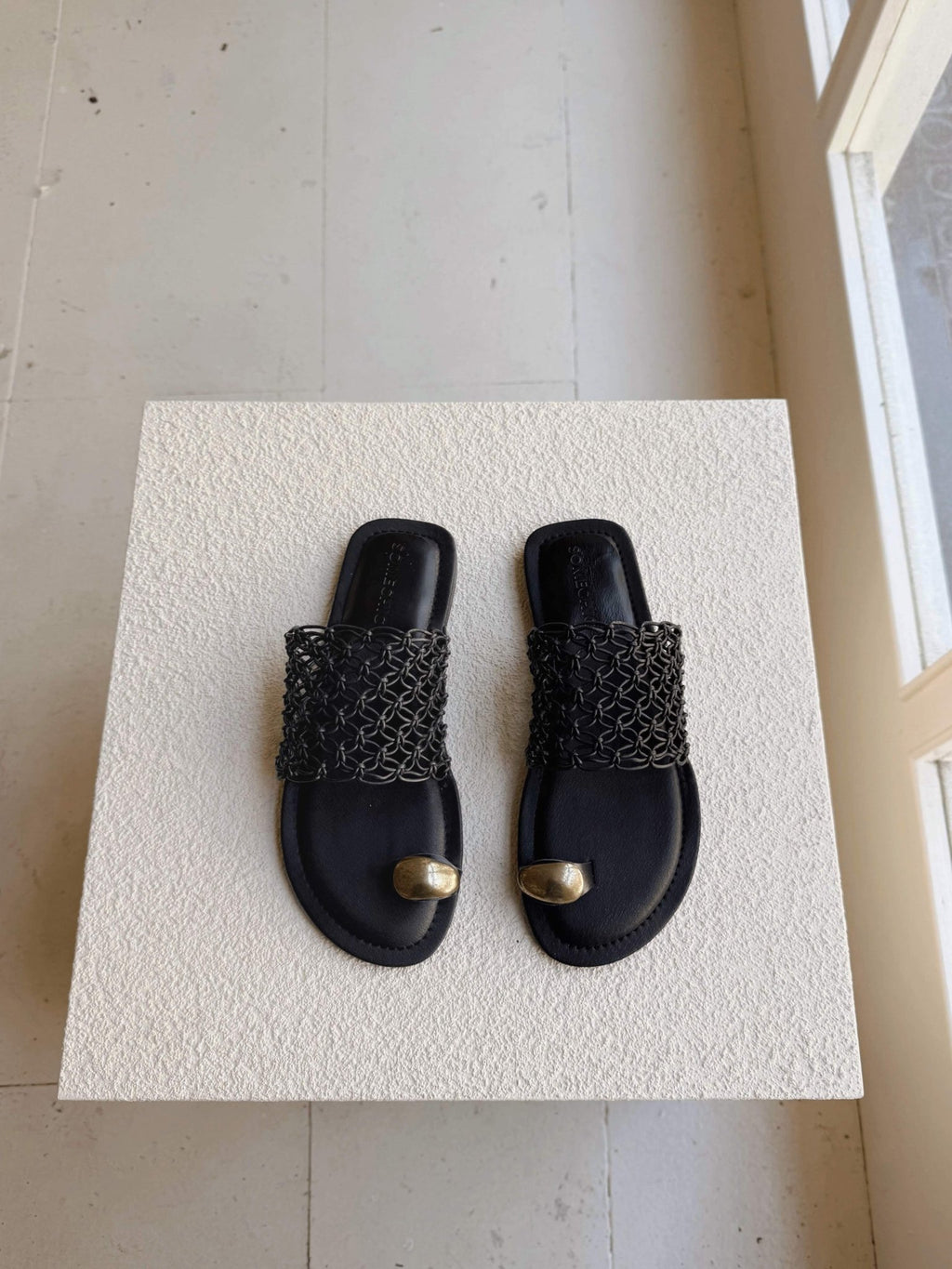 Juni Sandals - Black - SOMECHIC