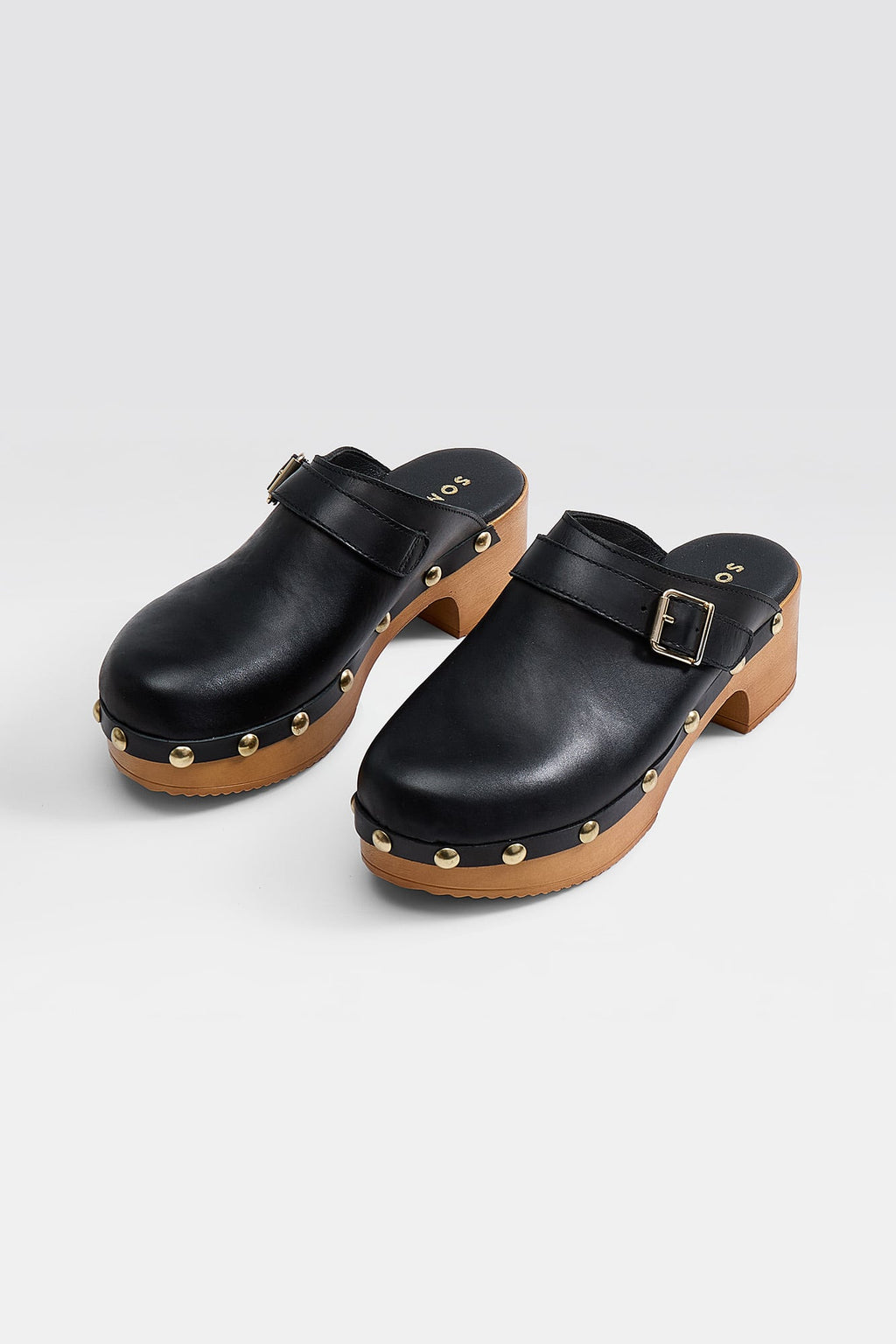 Sierra Clogs - Black - SOMECHIC