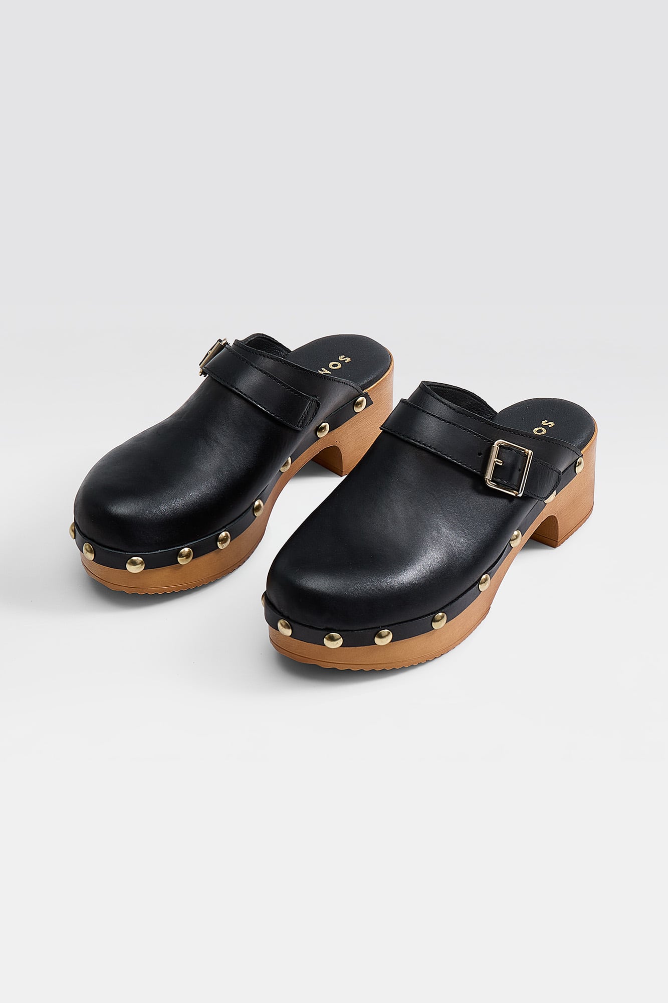 Sierra Clogs - Black - SOMECHIC